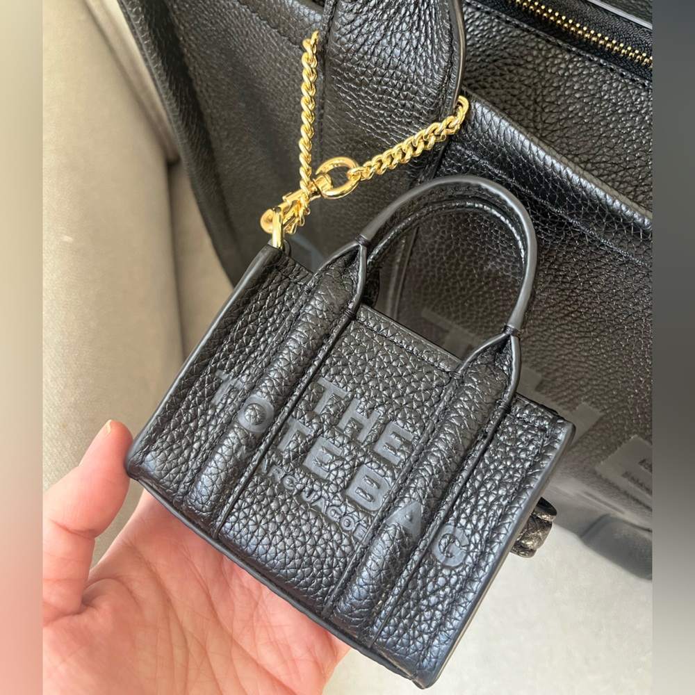 Marc Jacobs Large Leather Tote with Bag Charm - Picture 7 of 10